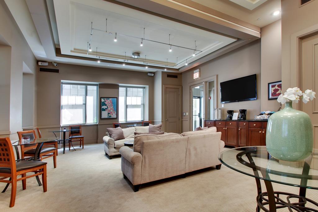 Dewitt Hotel And Suites 芝加哥 外观 照片
